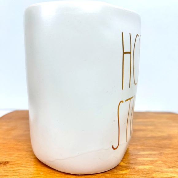Rae Dunn “Hot Stuff” cream coffee mug, large cup, gold graphic, Collectible New - Picture 4 of 5